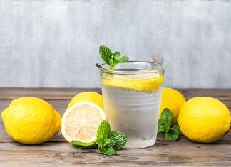 Water With Lemon For Weight Loss; How Does it Help? water lemon for weight loss
