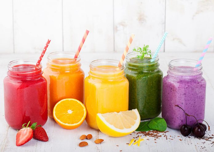 Fresh fruits and vegetables juices