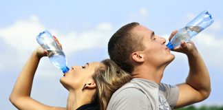 drinking water to stay healthy